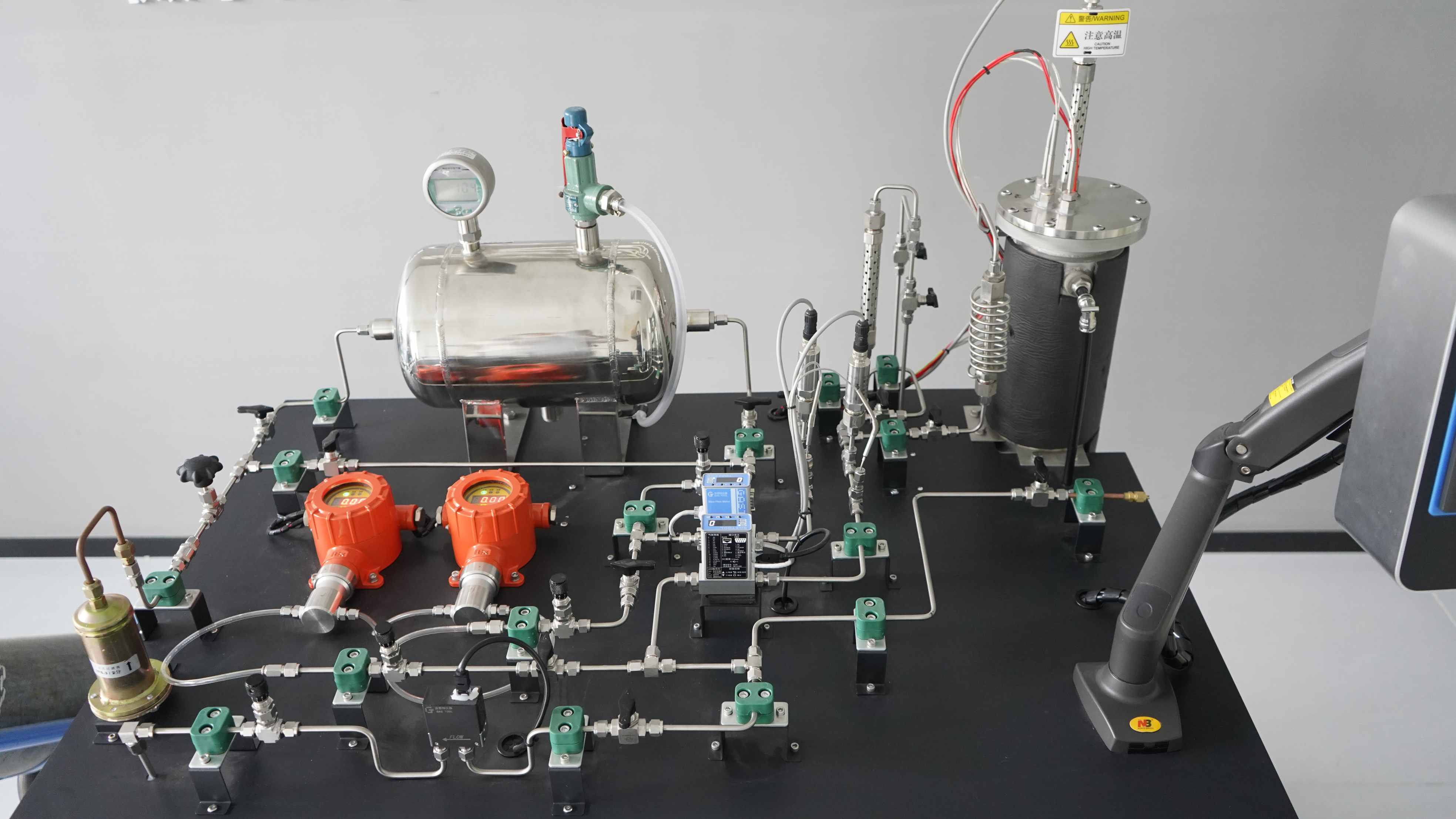 Sistema experimental de adsorção de dióxido de carbono apoia pesquisa e ensino de captura de carbono em uma importante universidade chinesa 