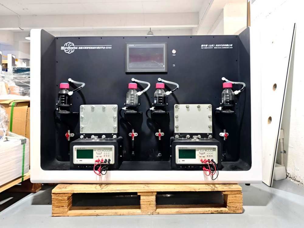 Fabricante russo de equipamentos de ensino explora parceria com equipamentos de laboratório para armazenamento de energia